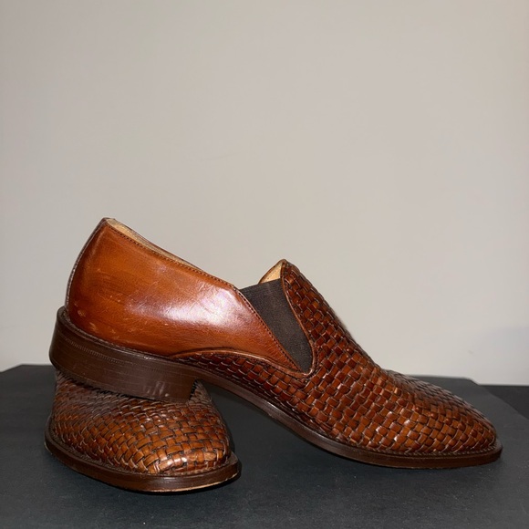 Vero Cuoio Tan Woven Leather Slip-Ons - Picture 1 of 12
